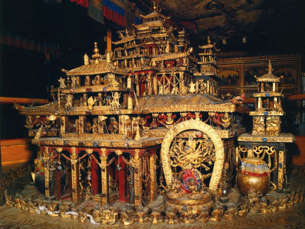 08-2 3-D Kalachakra Mandala The Chapel of Kalachakra in the Potala Palace in Lhasa is a stunning gilt-copper three-dimensional mandala, 6.2m in diameter, and finely detailed with over 170 statues.